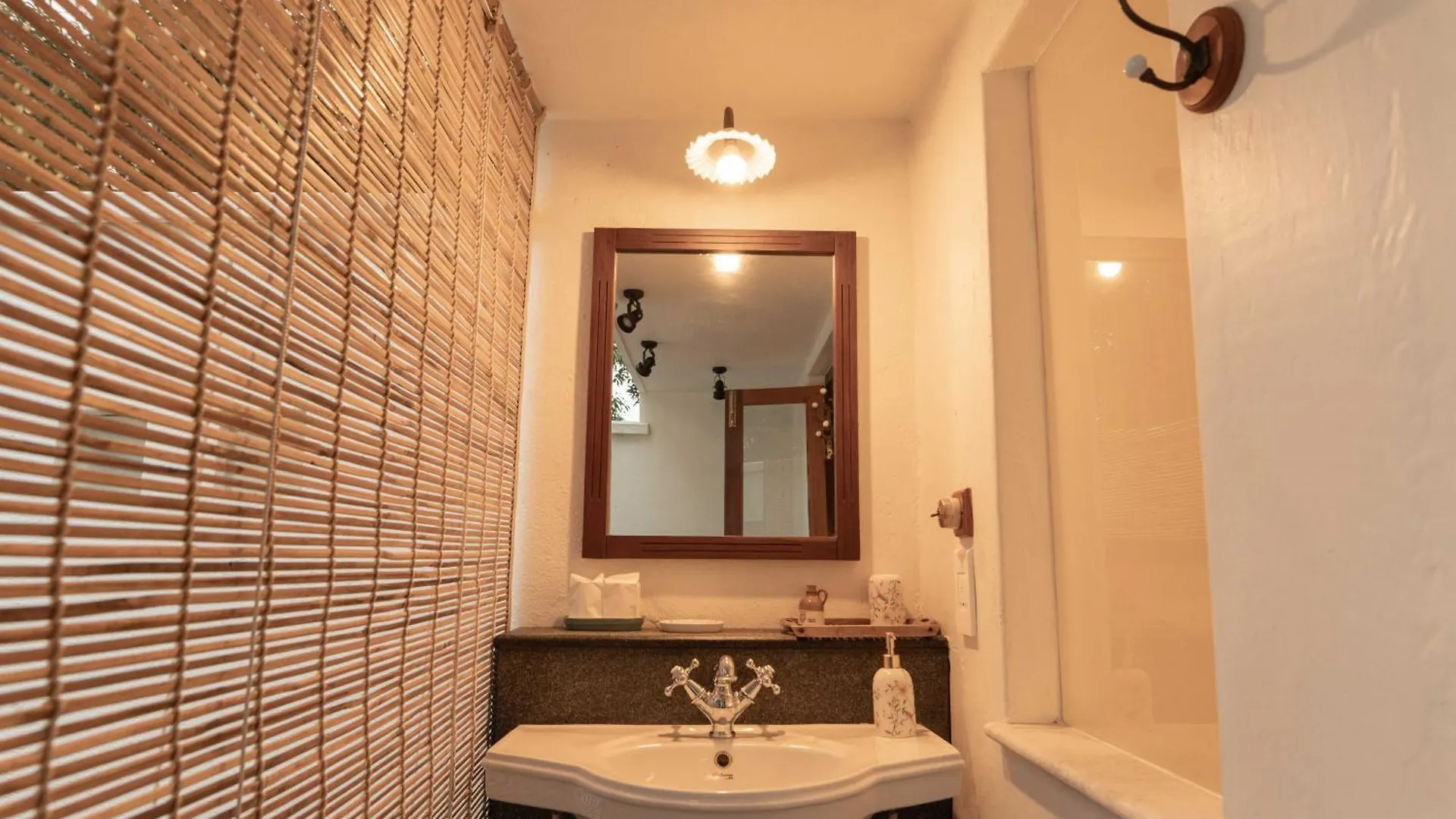 Hotel Olam Kochi 3*,