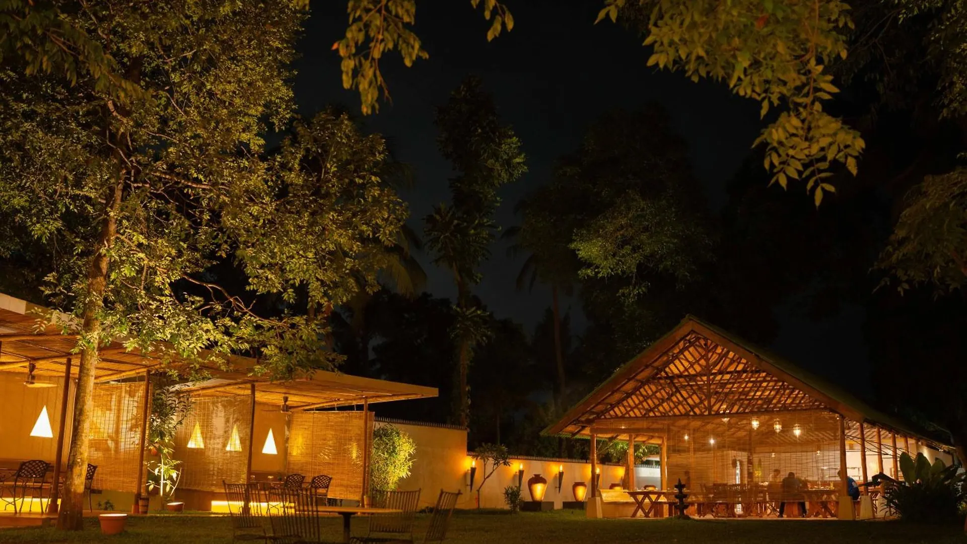 Hotel Olam Kochi 3*,